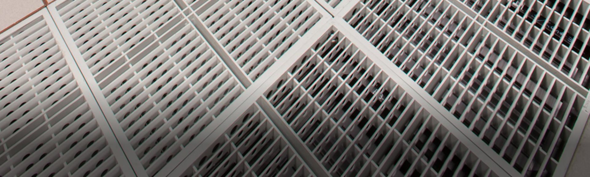 luchtdoorlatende-vloerpanelen-computerruimte