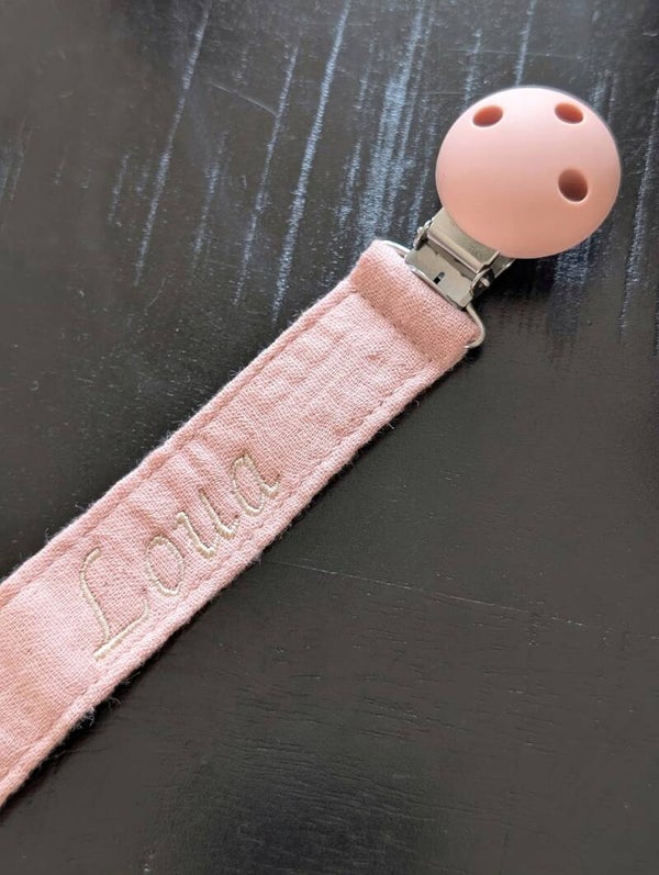 Speenkoord met naam geborduurd