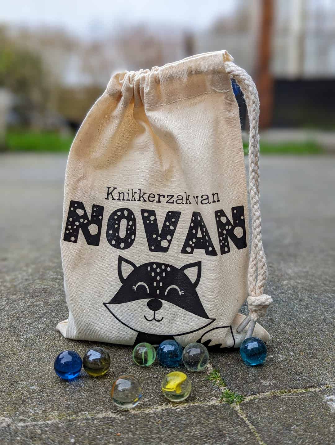 KNIKKERZAKJE Met naam