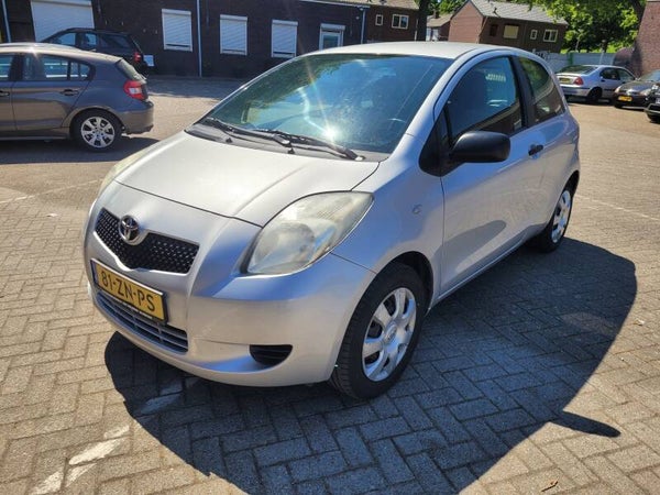 TOYOTA YARIS 1.0