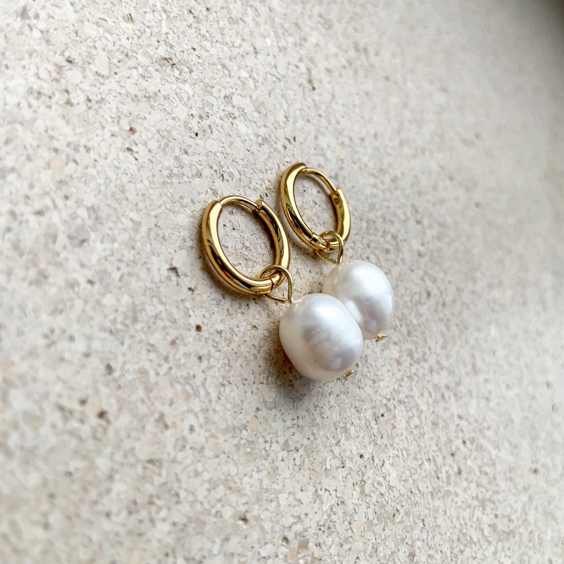 Gouden ronde oorring