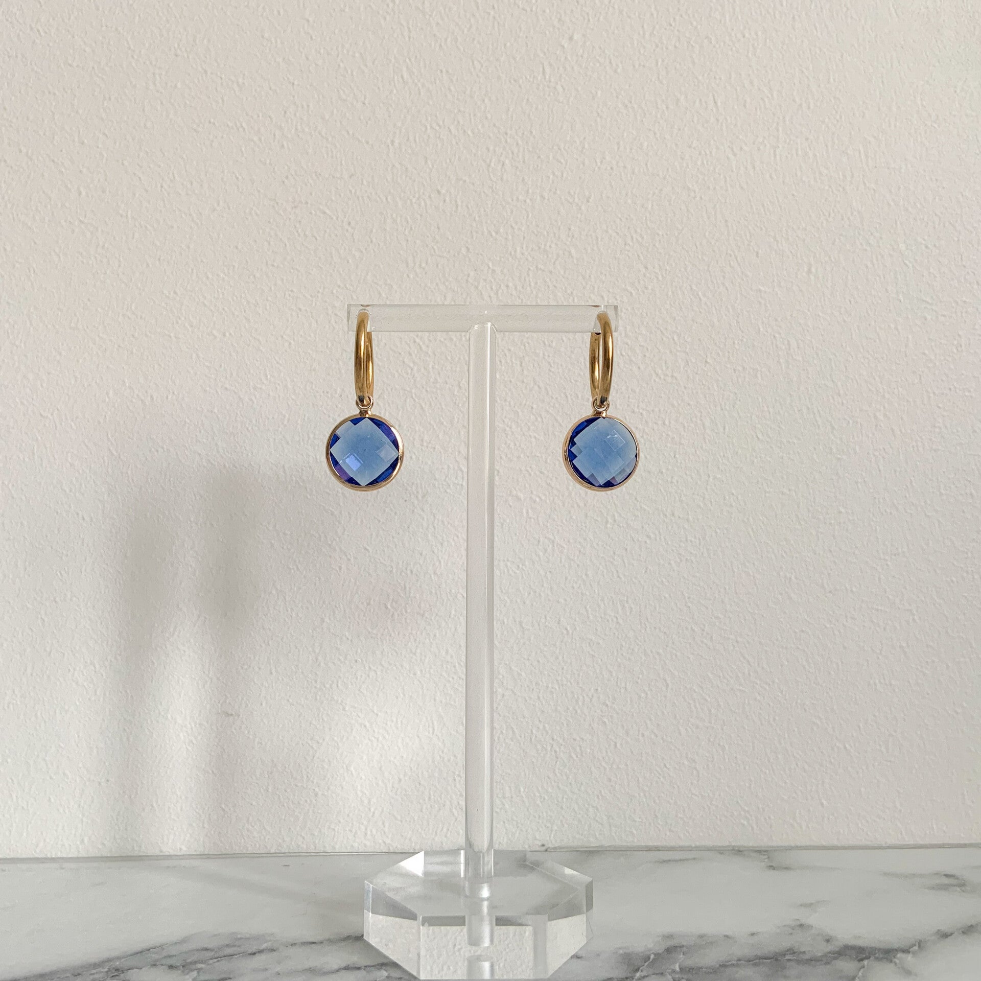 Blue round