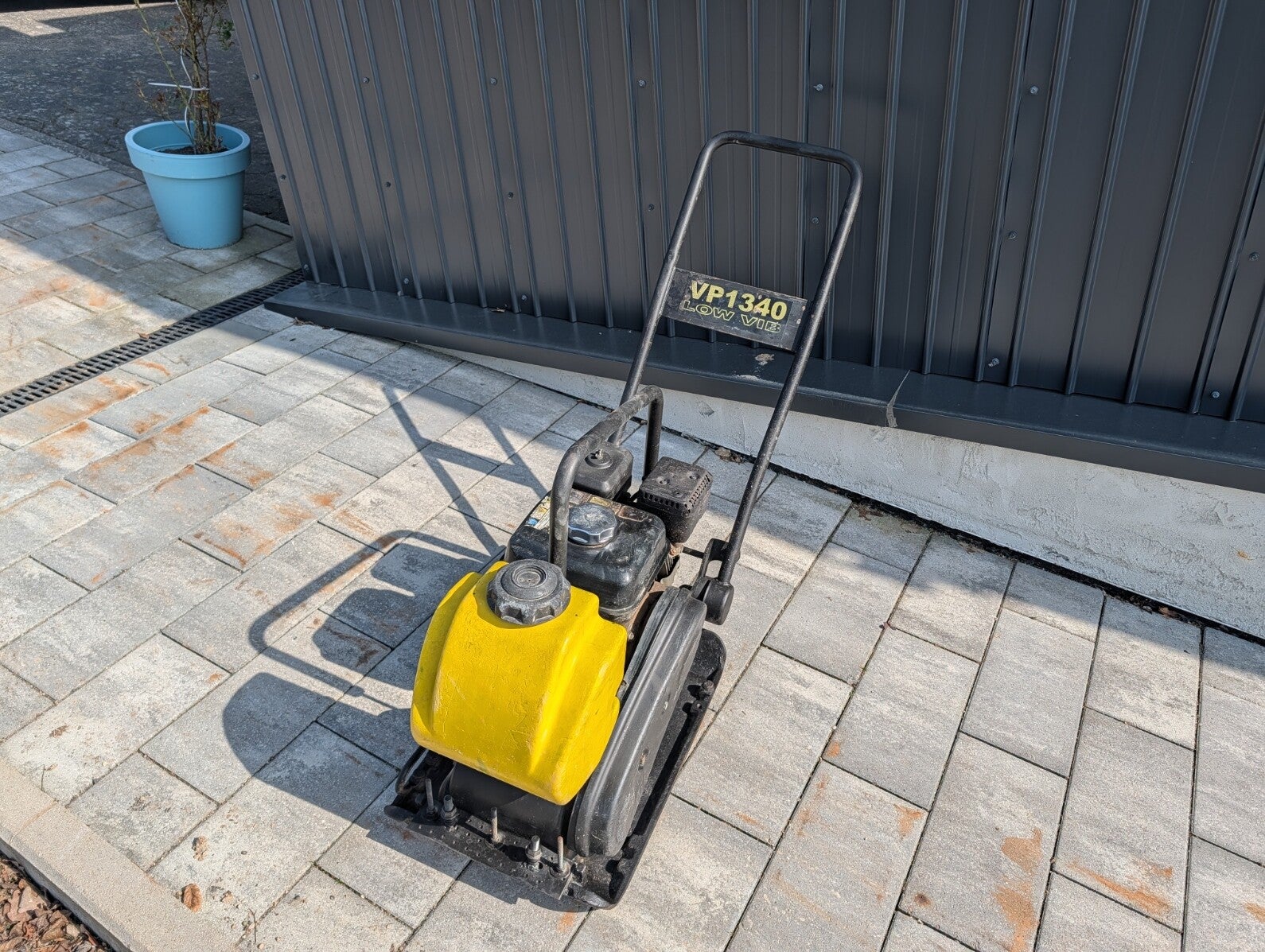 Wacker Rättelplatte VP1340 mieten