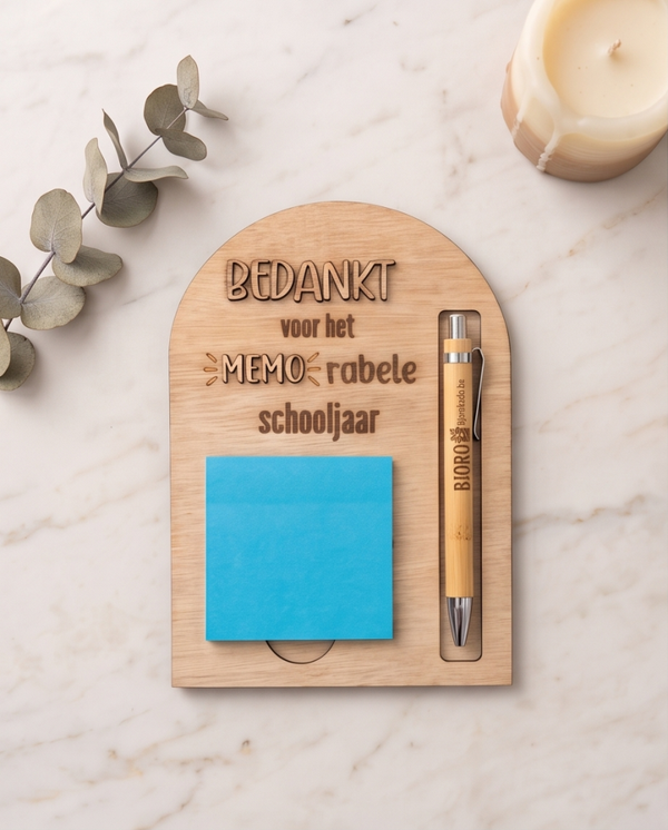 Een klein bedankje voor grote herinneringen – houten post-it houder