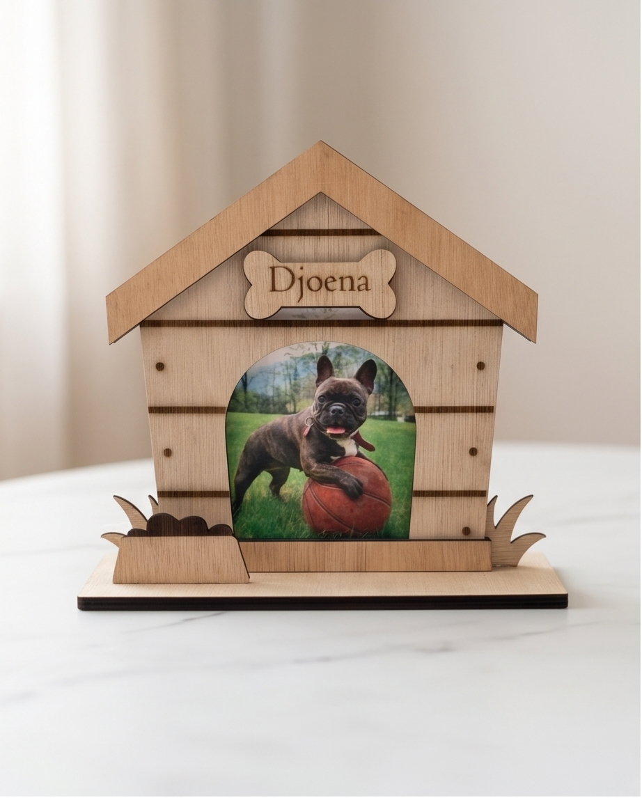 Houten hondenhok fotokader