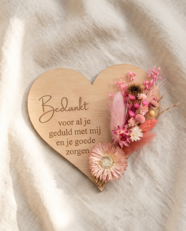 * Houten hartje met boodschap *