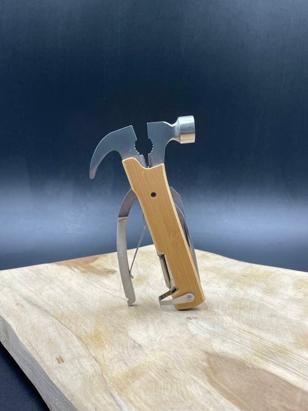Altijd handig bij de hand – de stoere multitool met hamer