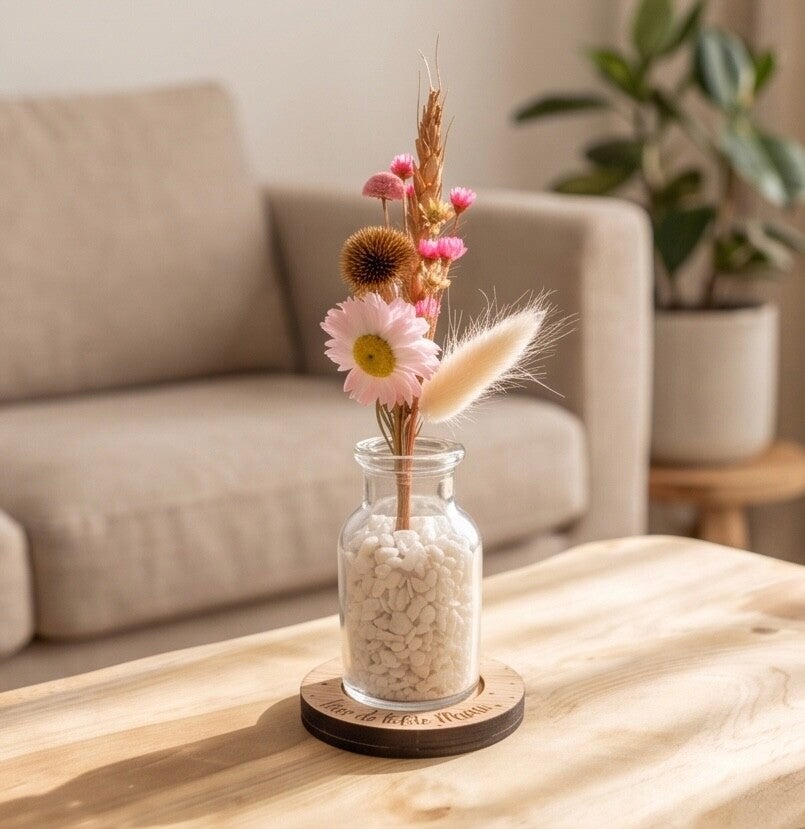 Een Klein Bloemetje, een Groot Gebaar - houten houder met vaasje