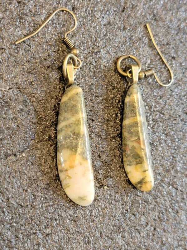 Earrings, Serpentine Jade. Green Magnesium & Olivine - Britannica