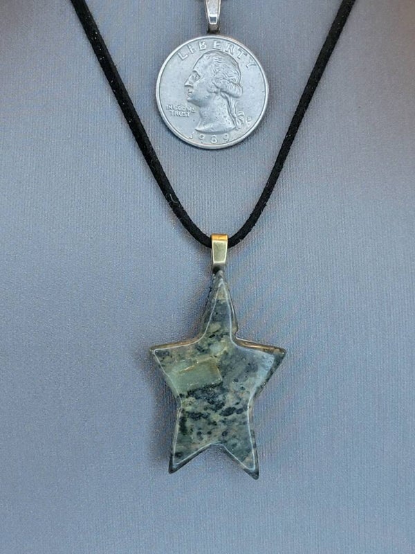 Pendant & Necklace Serpentine Jade. Green Magnesium & Olivine - Britannica, Star shaped Cabochon.