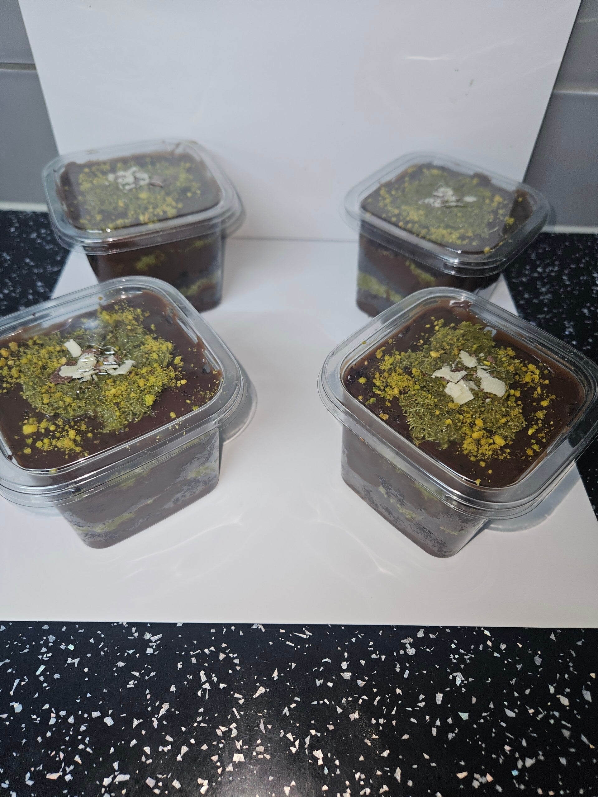 Chocolate, Pistachio & kunafe pot