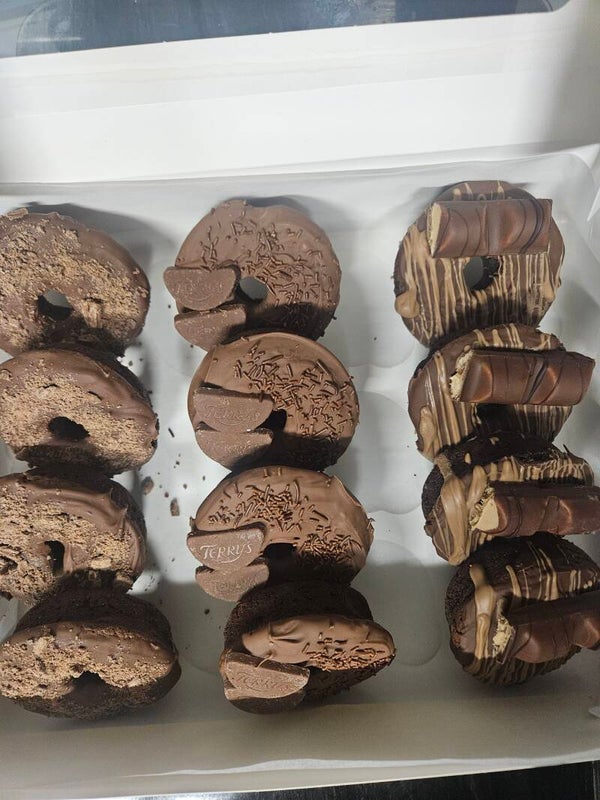 Bronuts mixed box ×6