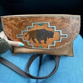 Crossbodybag mit Tooling 