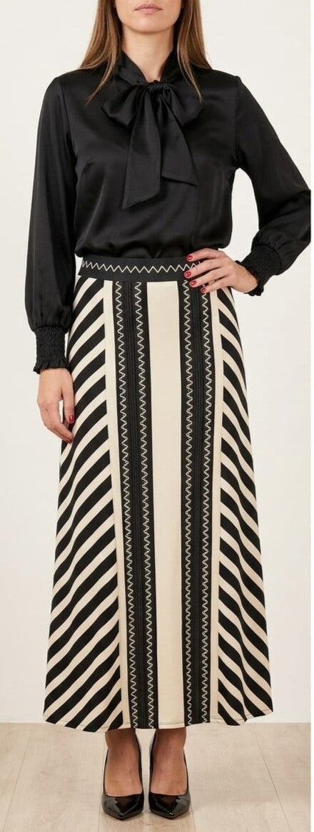 Falda Indara negra y beige