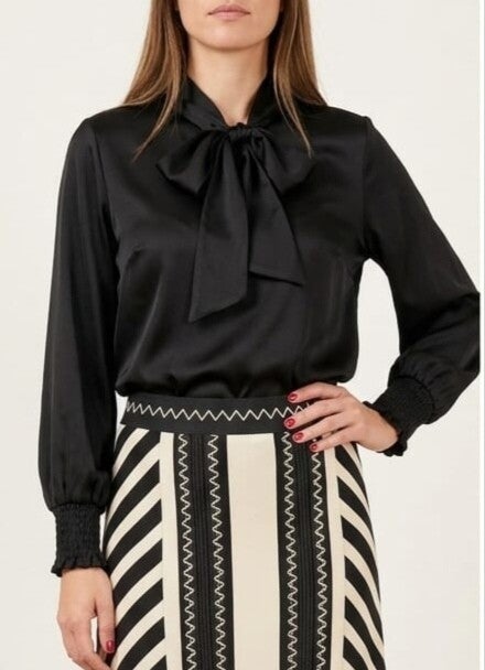 Blusa Nita negra