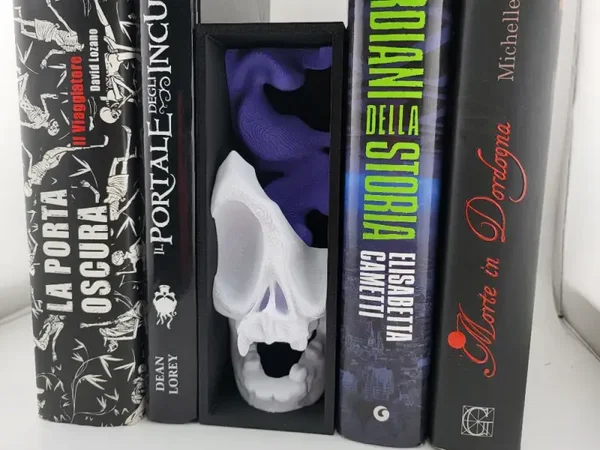 Book Nook Smoke Skull