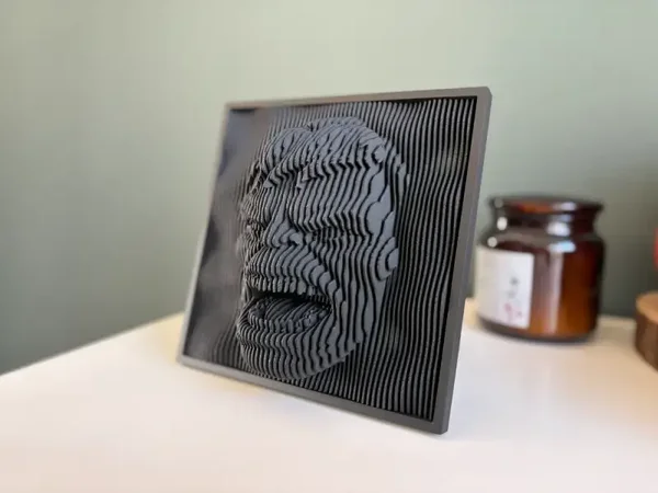 Hulk Layered Sculpture Black Wave