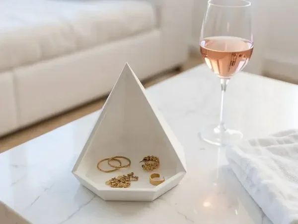 Pyramid Catchall Tray