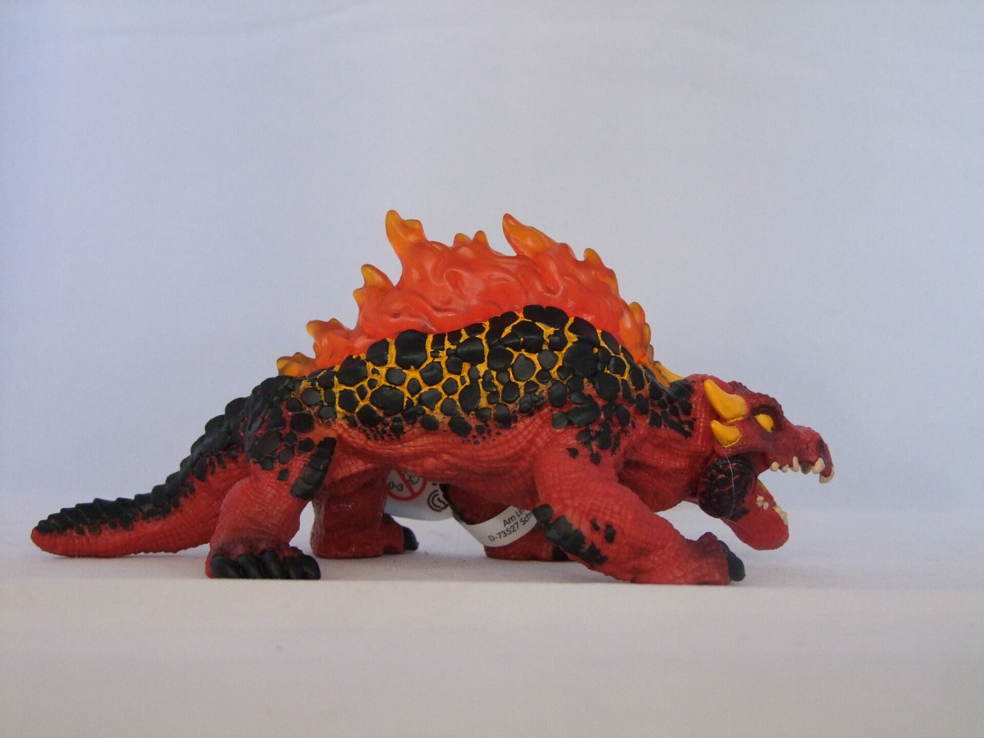 schleich magma lizard