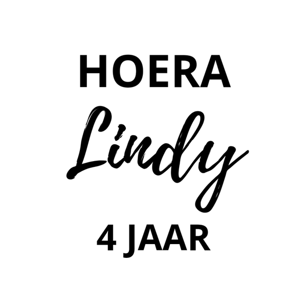 Traktatie stickers met naam + leeftijd sierlijk per 10st.