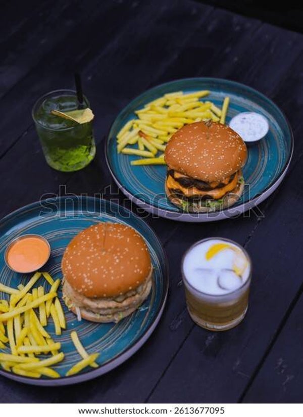 Fully stacked  Burgers with chips