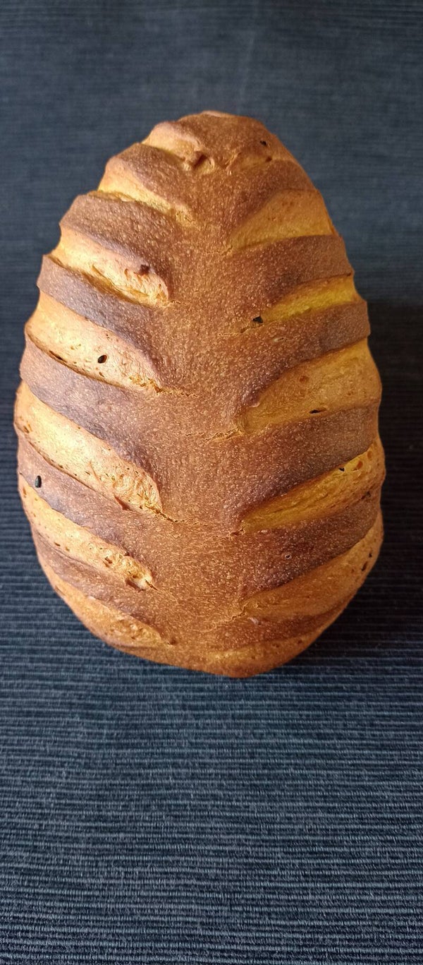 Kurkumabrood met nigellazaad