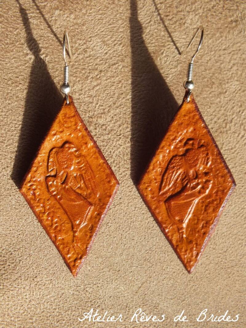 Boucles d'oreilles personnalisées cuir repoussé
