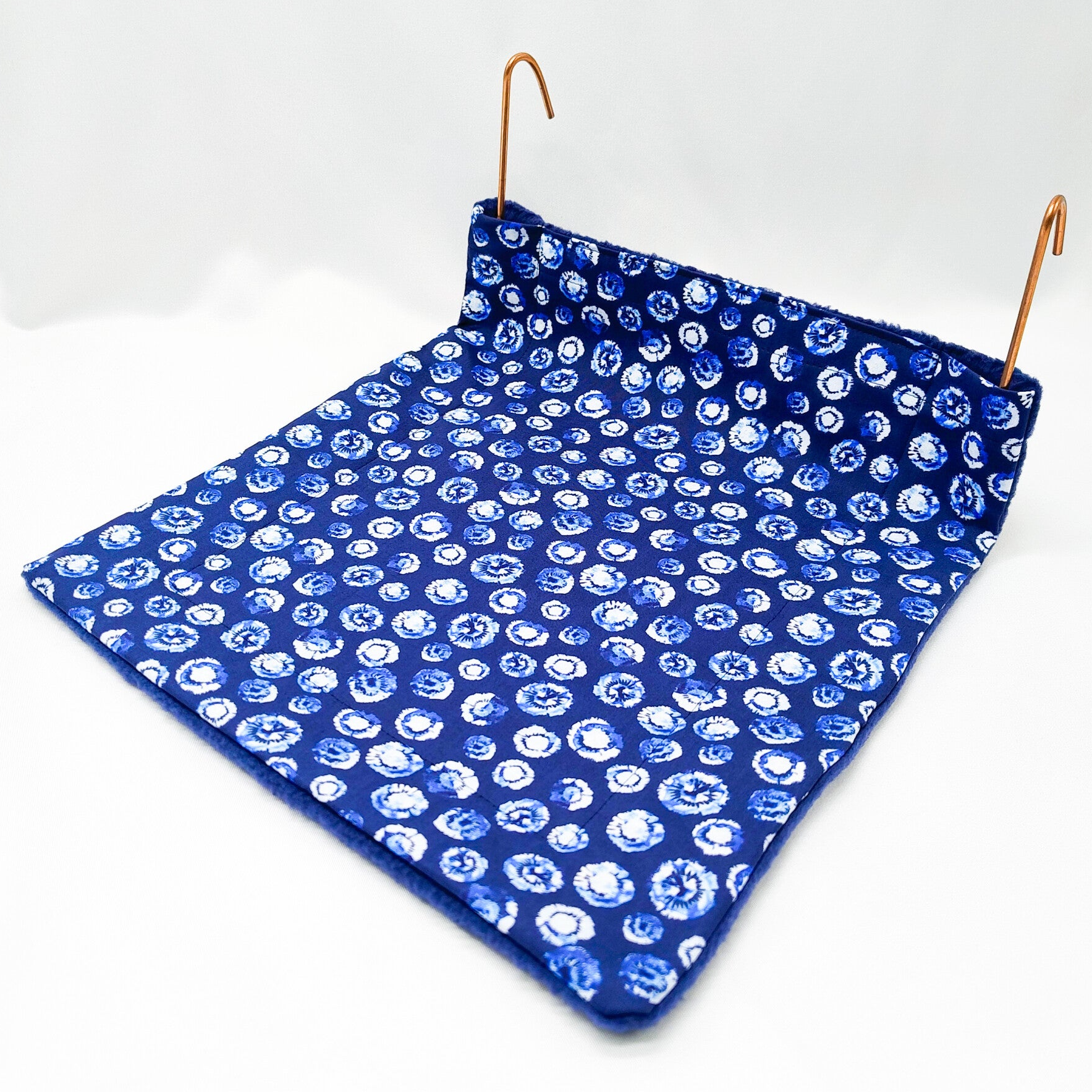 Radiator hangmatjeblauw met cirkelpatroon  (zonder beugel)