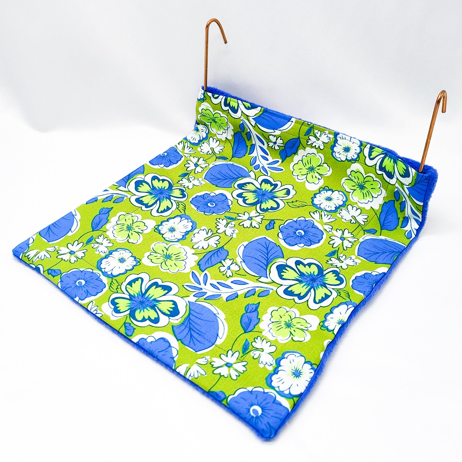 Radiator hangmatje groen met blauwe bloemen (zonder beugel)