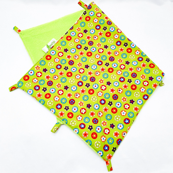 Enkele hangmat XL / 'vangnet' groen met verschillende kleuren bloemetjes