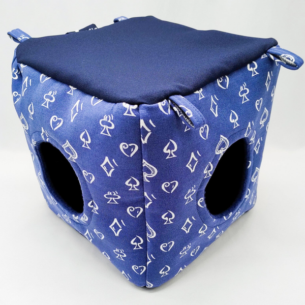 Kubus met 2 openingen blauw met witte ruitjes/hartjes