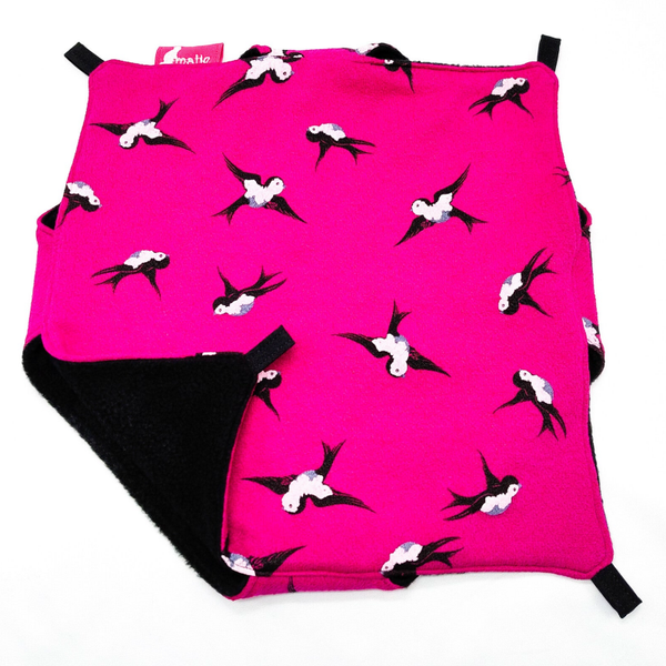 Dubbeldekker hangmat fuchsia met zwart witte vogels