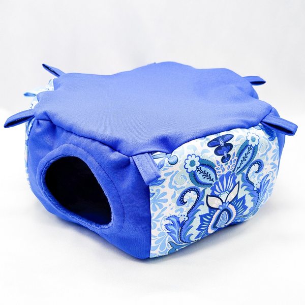 Zeskant huisje wit met blauw bloemmotief