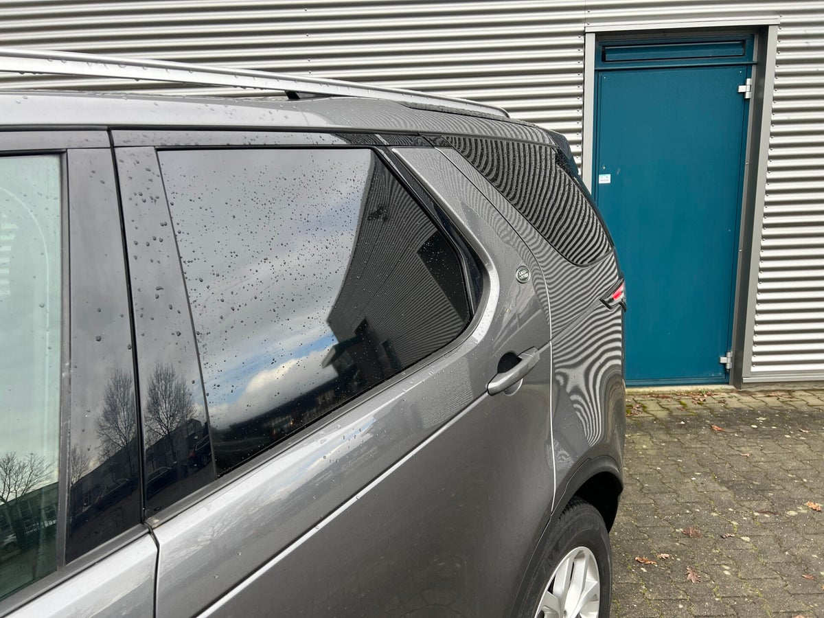 Land Rover Discovery van geel naar grijskenteken