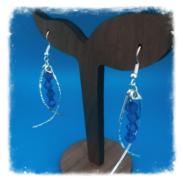 Pendentif en fil d'aluminium et perles