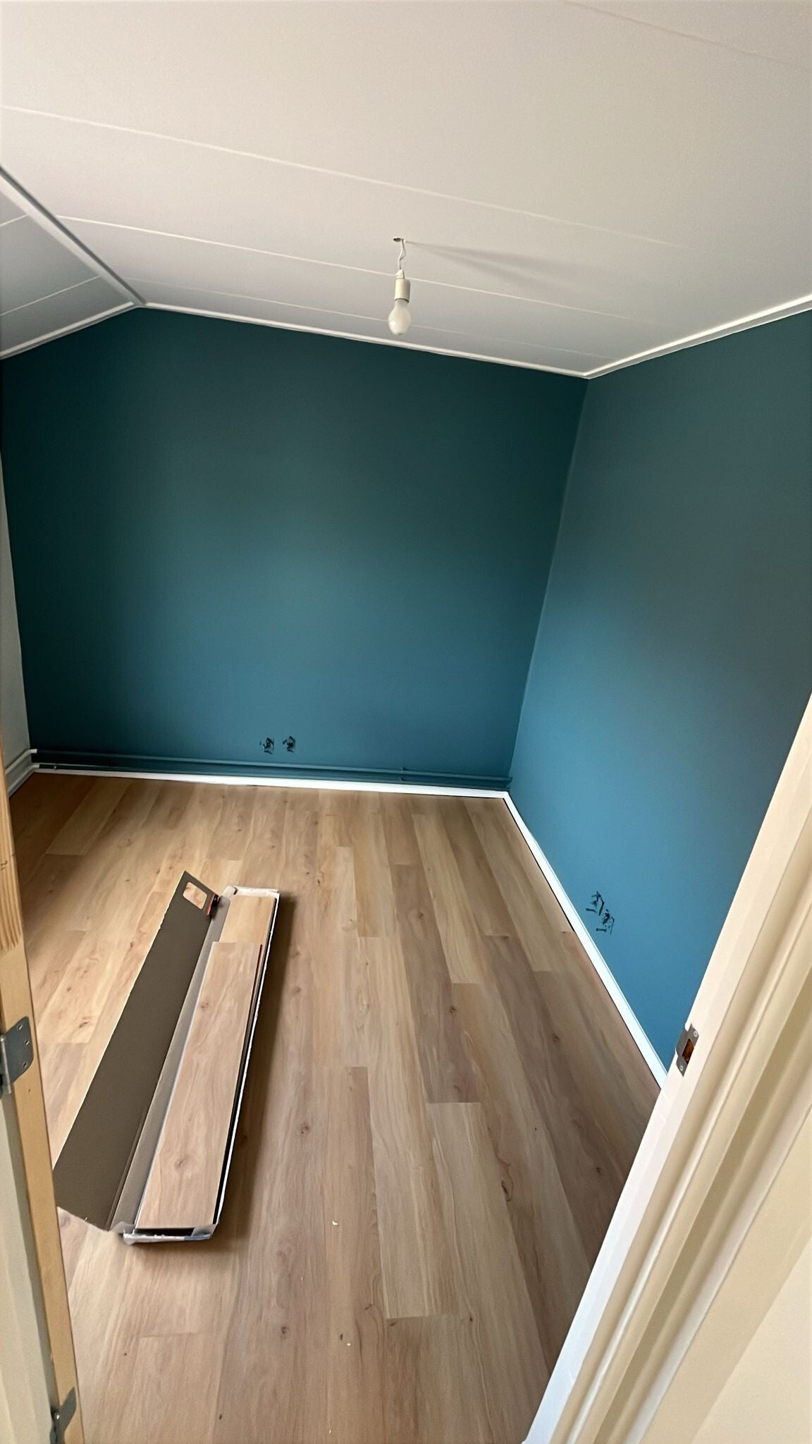 Latex spuitwerk muur woning Zutphen