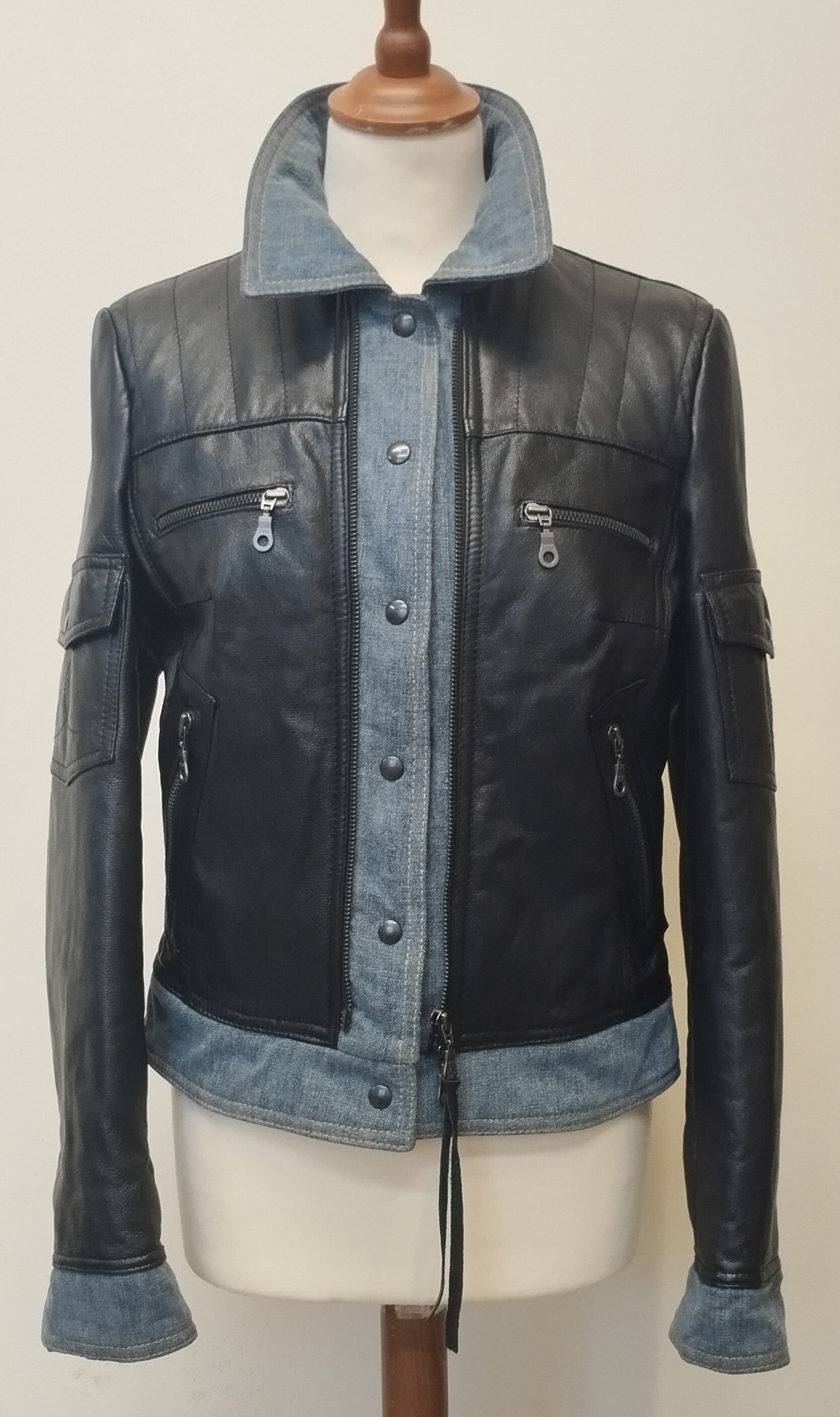 Giubbotto in pelle e denim TG.44