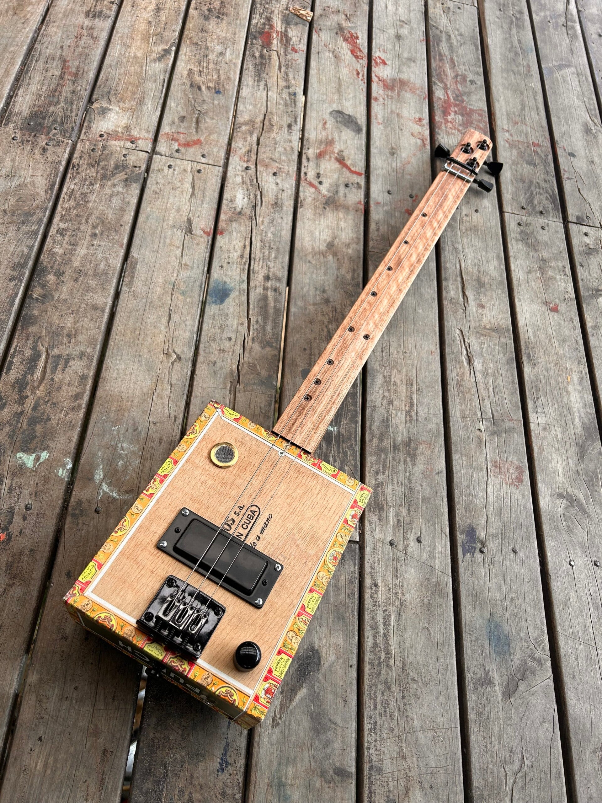 'Punch' Fretless Electric Slider