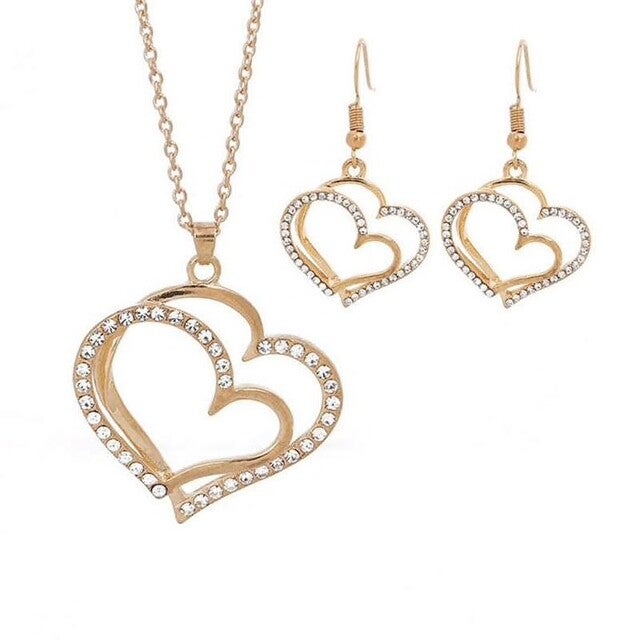 Hartjes oorbellen en ketting