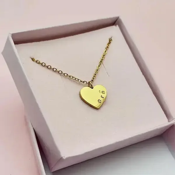 Grá Mini Heart Necklace