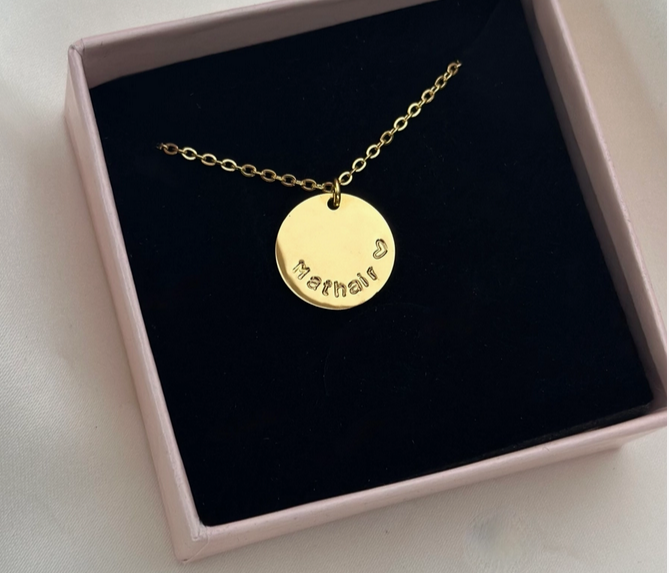 Máthair Disc Necklace