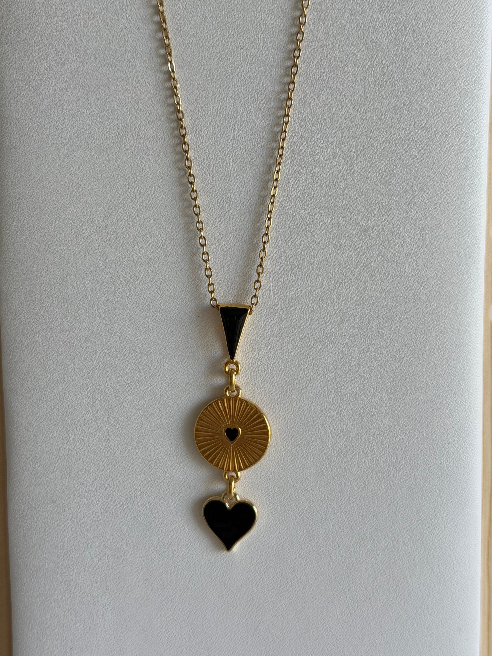 Collier Reines de Coeur modèle 2 noir