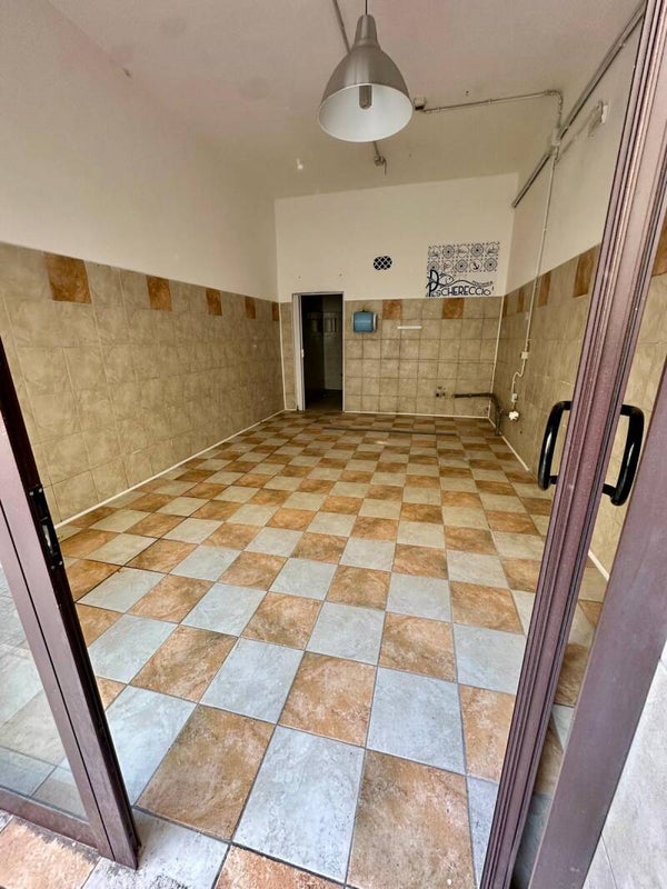 LOCALE COMMERCIALE - Castellaneta (TA) - Via San Rocco n.19 – Zona Centrale