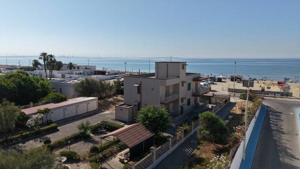 VILLA QUADRIFAMILIARE A MARINA DI CHIATONA Via del Giglio del Mare n. 2 – Contrada Marinella