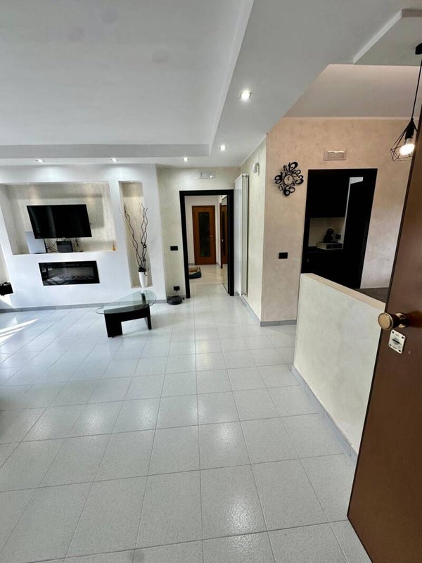 APPARTAMENTO RISTRUTTURATO E ARREDATO IN VENDITA - in Via Sardegna n. 38 a Mottola (TA)