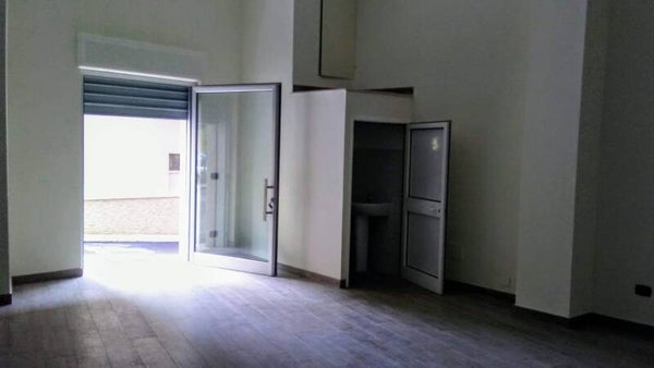 Vendesi Locale Commerciale a Reddito in Via del Mercato n. 40A / 40B – Castellaneta (TA)