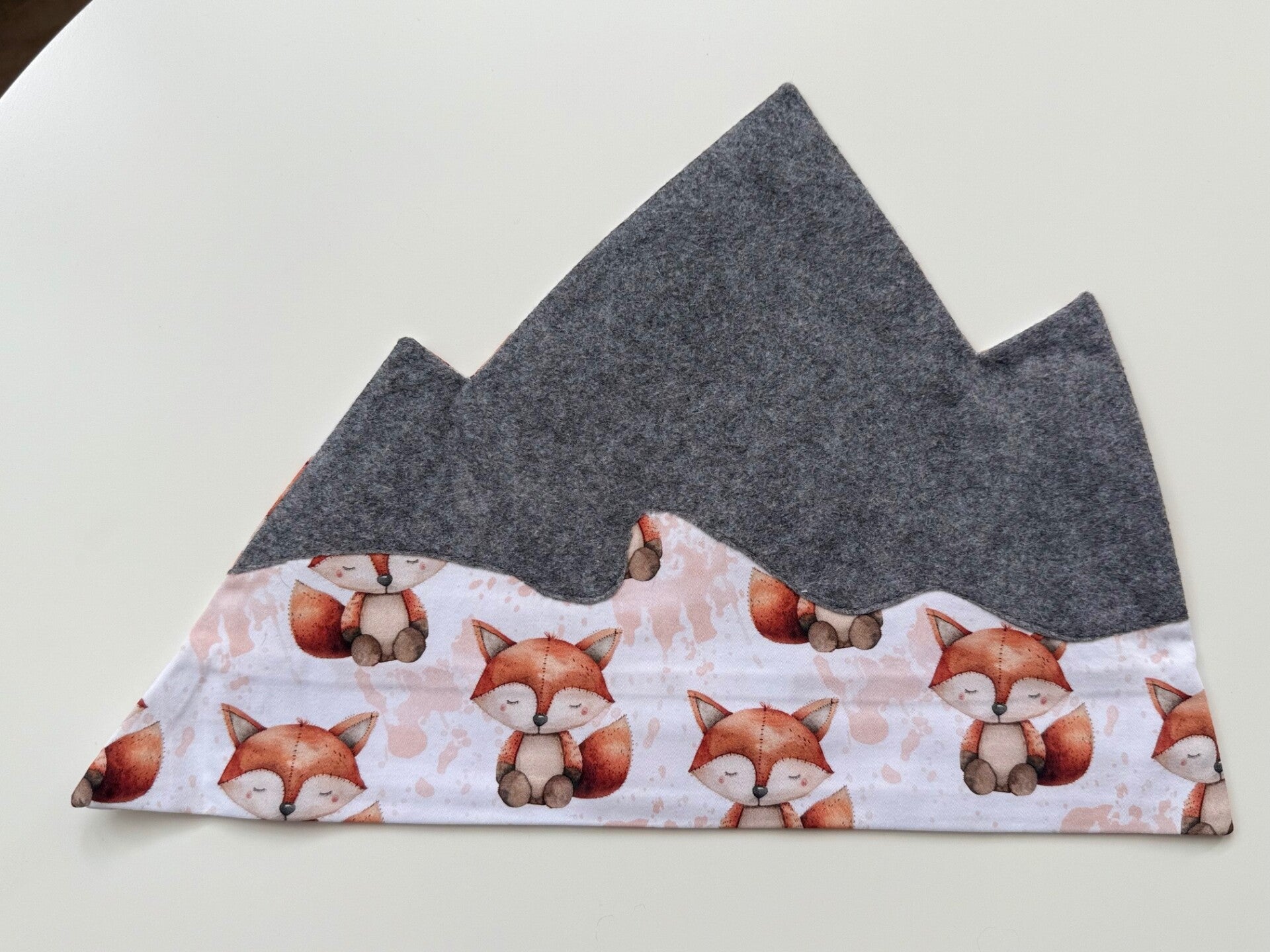 Fuchsiiii Collection grau