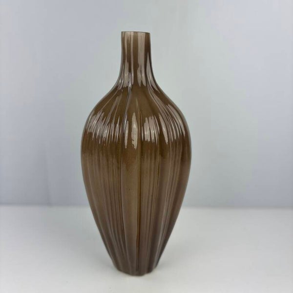 Vaas taupe