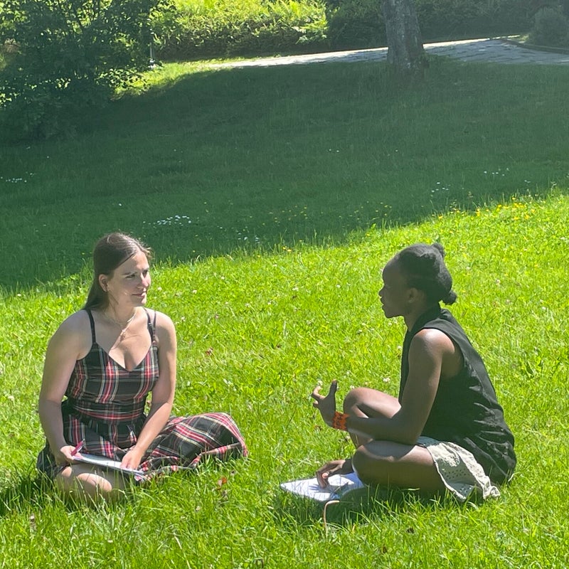 NLP-Practitioner-Training in der Natur – achtsame Kommunikation und intensiver Austausch im Grünen.