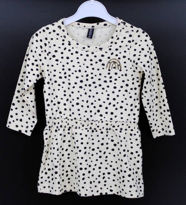 Newborn jurkje stipjes maat 68